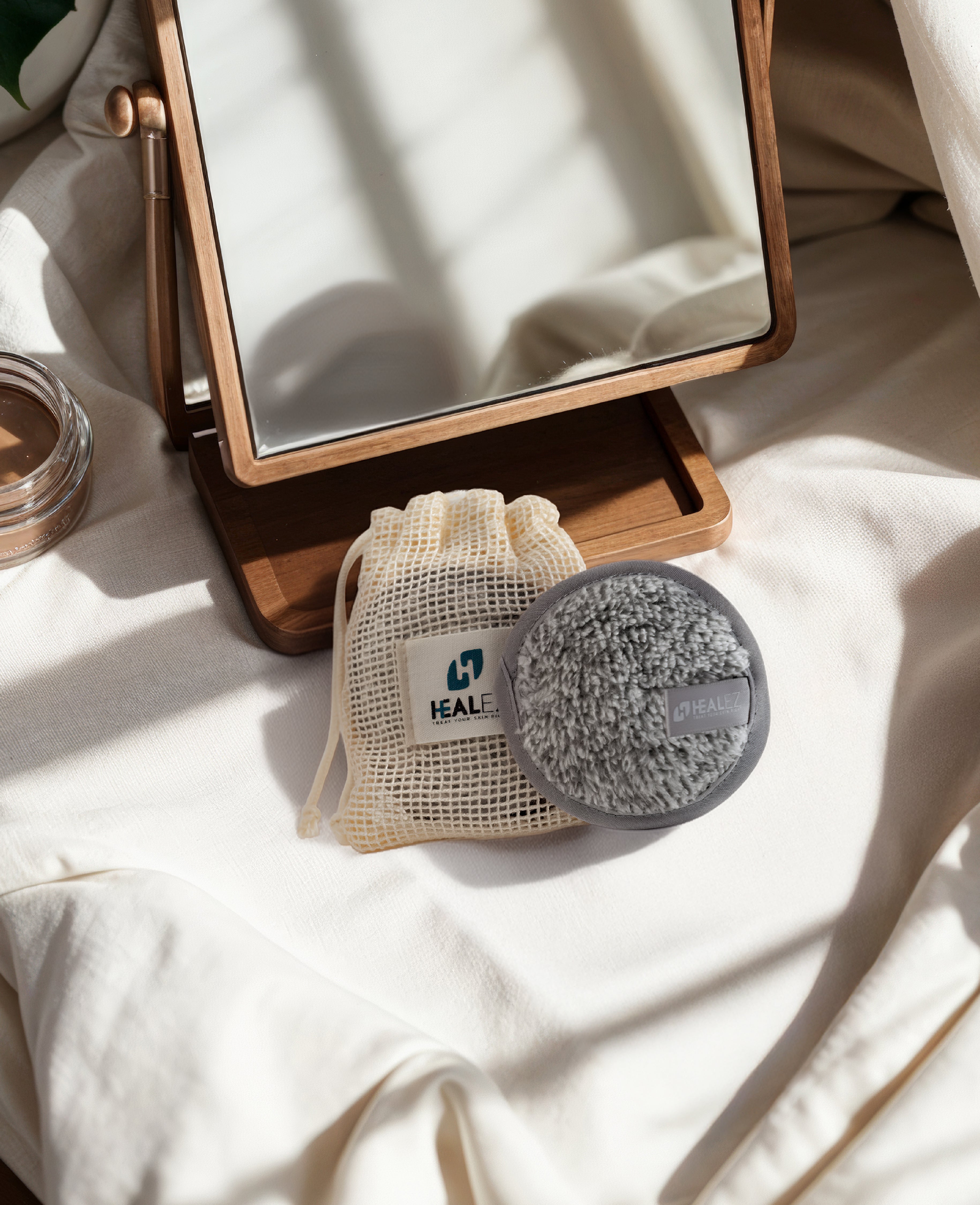 Bamboo Charcoal Makeup Remover Pads (With Mesh Bag)